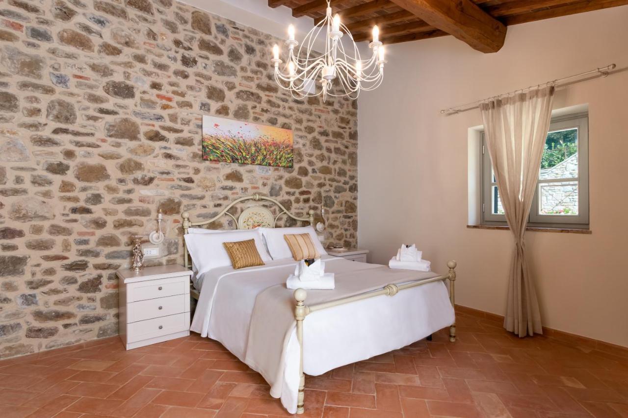 Chimera Tuscany Resort アレッツォ エクステリア 写真